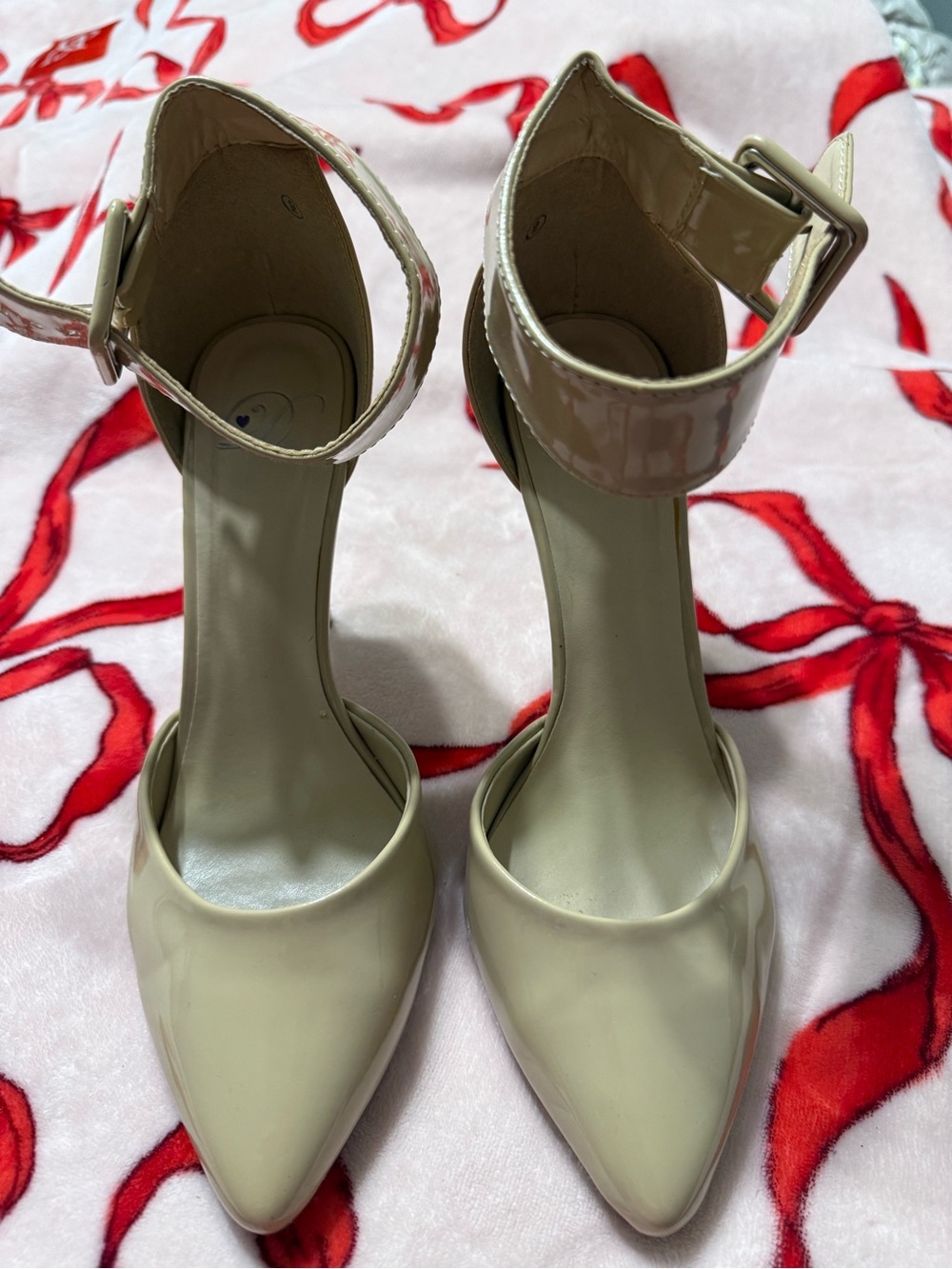 Delicious Patent Pointed-Toe Ankle Strap Pumps in Beige